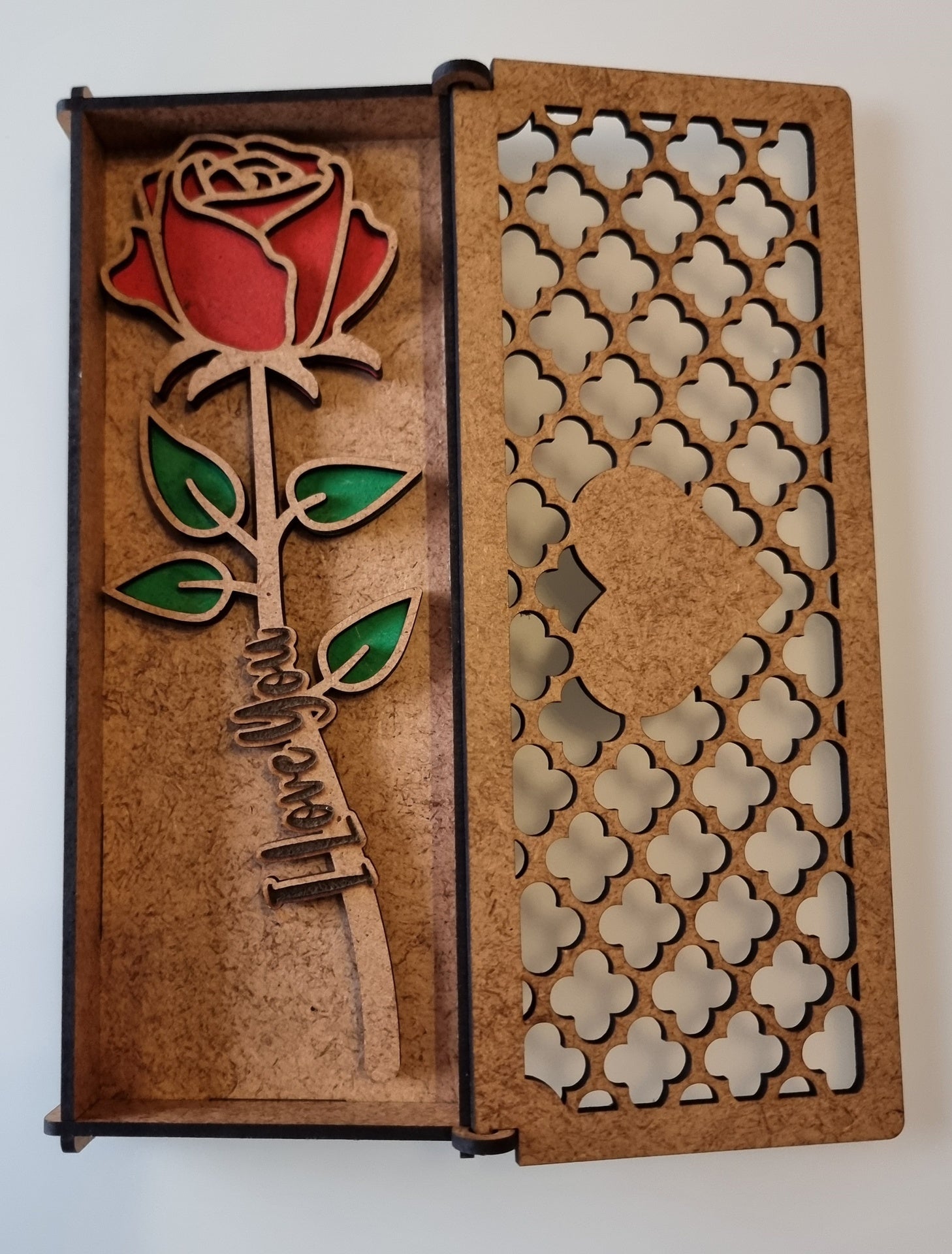 Rose personnalisée avec sa boîte de luxe.